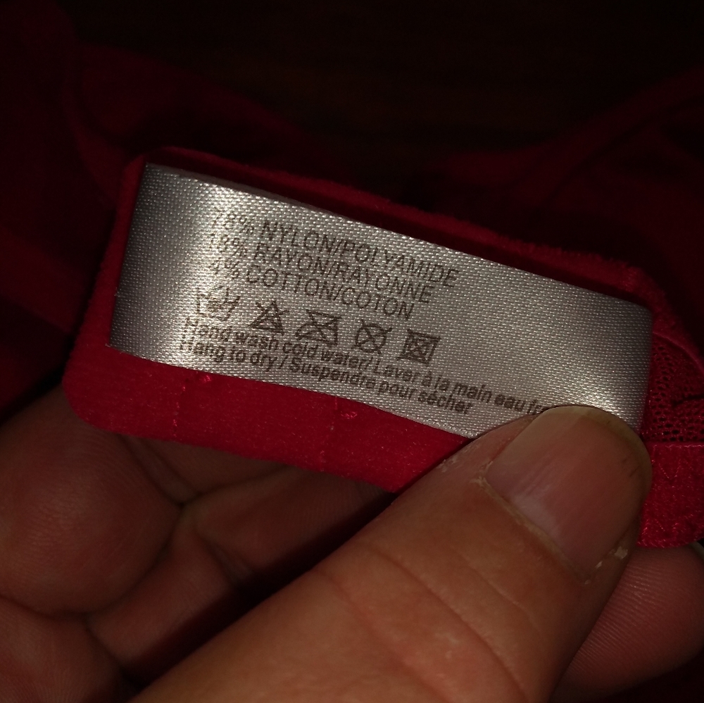 La Senza 2-Piece Red Bra (34B) & Red Lace Garter (Size Medium) - Picture 10 of 15